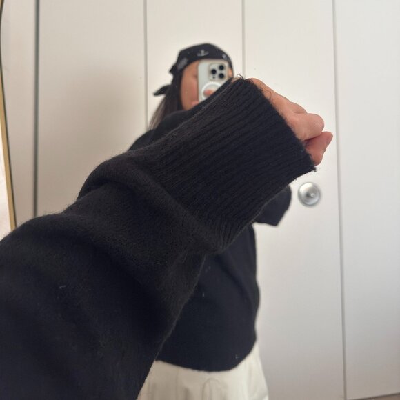 H&M Divided Essential Black Sweater - Picture 3 of 6